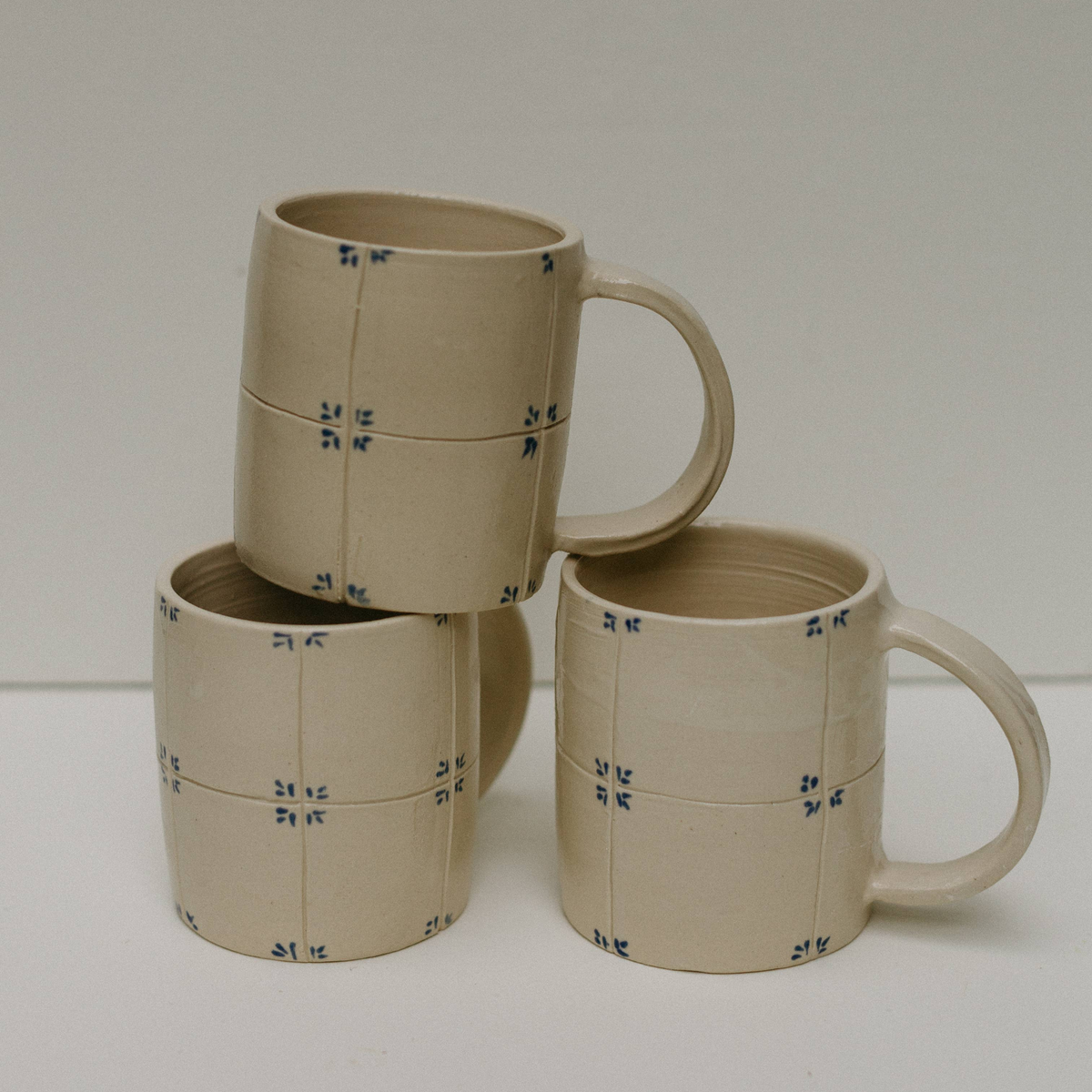 Ceramic Delft Folk Mug