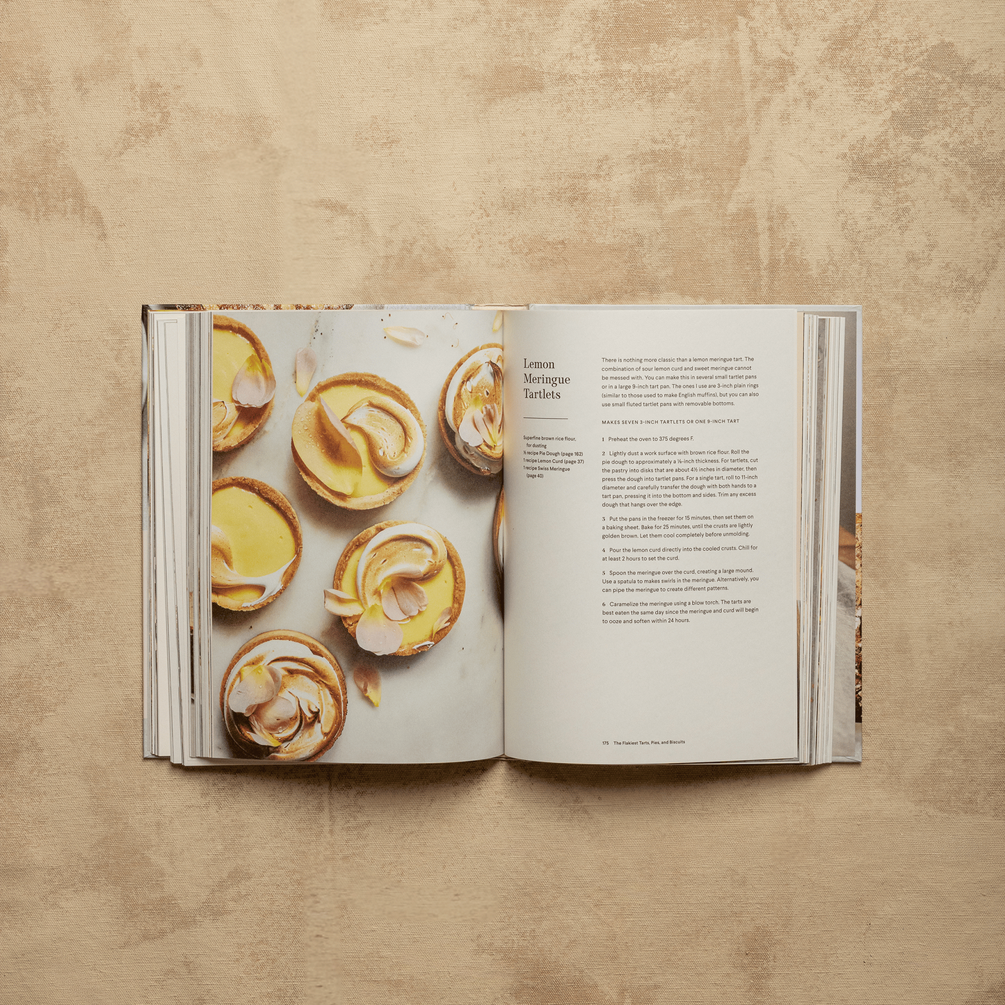 Cannelle et Vanille Bakes Simple: A New Way Bake Gluten Free