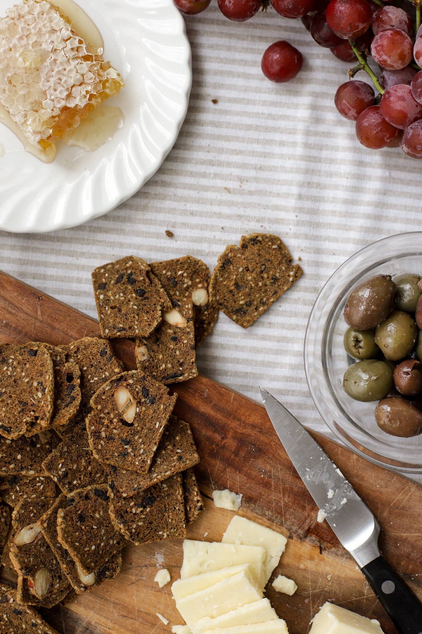 Olive & Za'atar Crisps