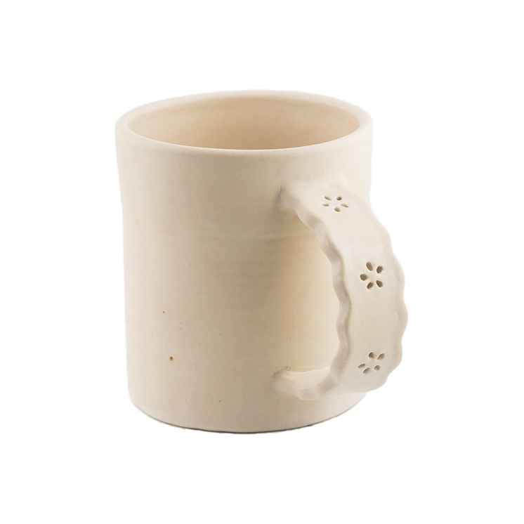 Daisy Eyelet Lace Mug: Satin Shell