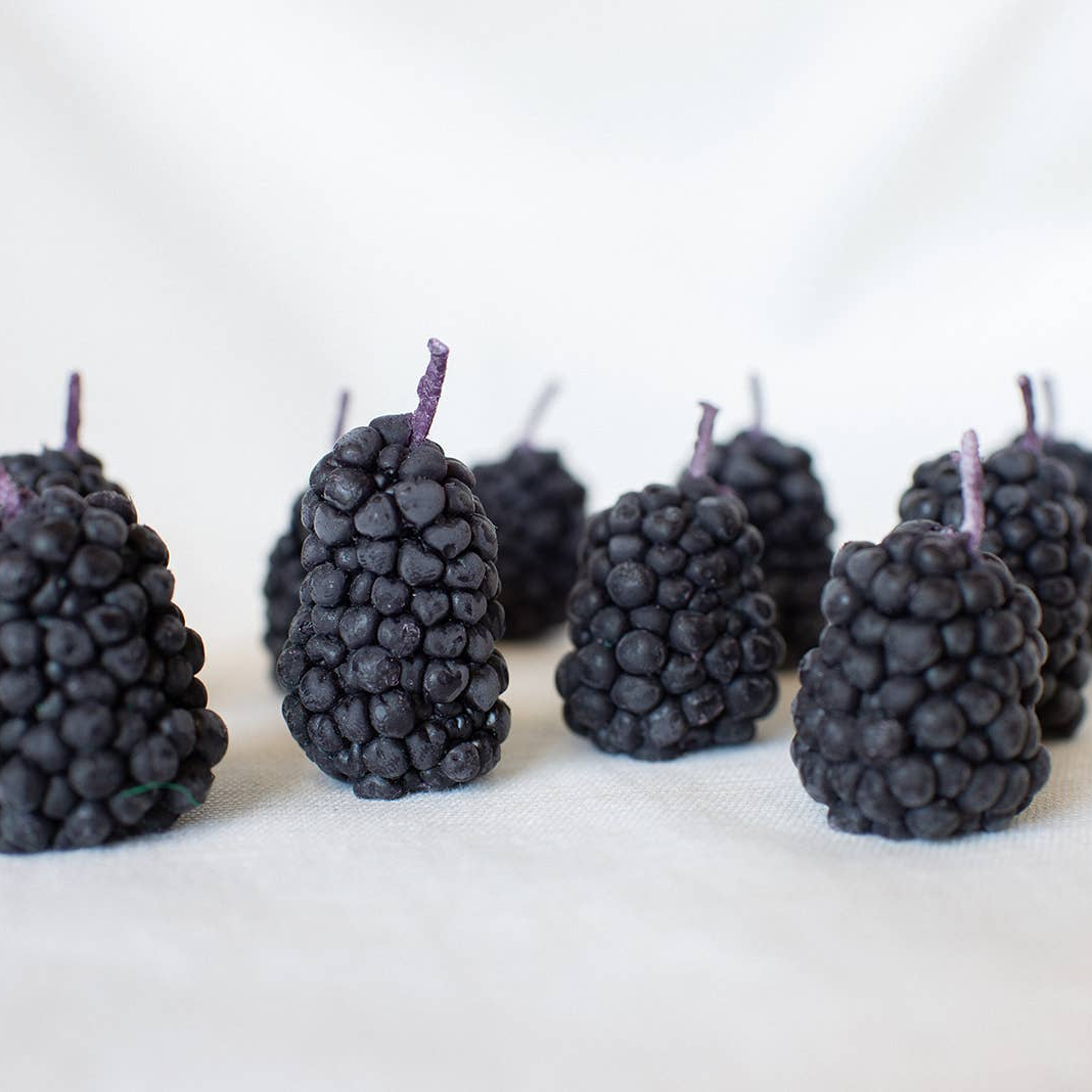 Blackberry Beeswax Birthday Candles: 10