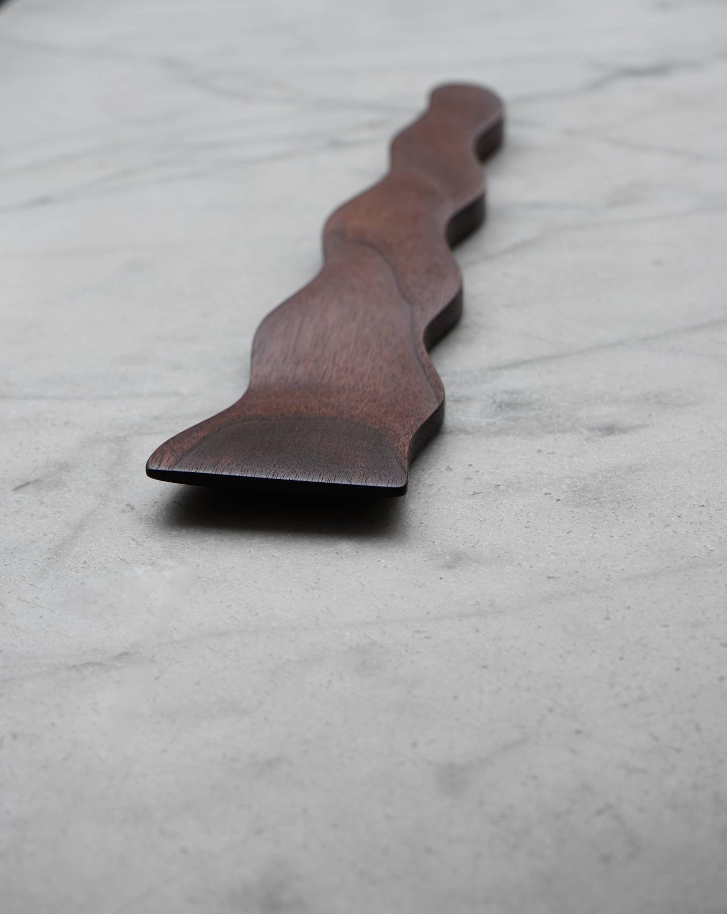 Wavy Spatula - Walnut Wood
