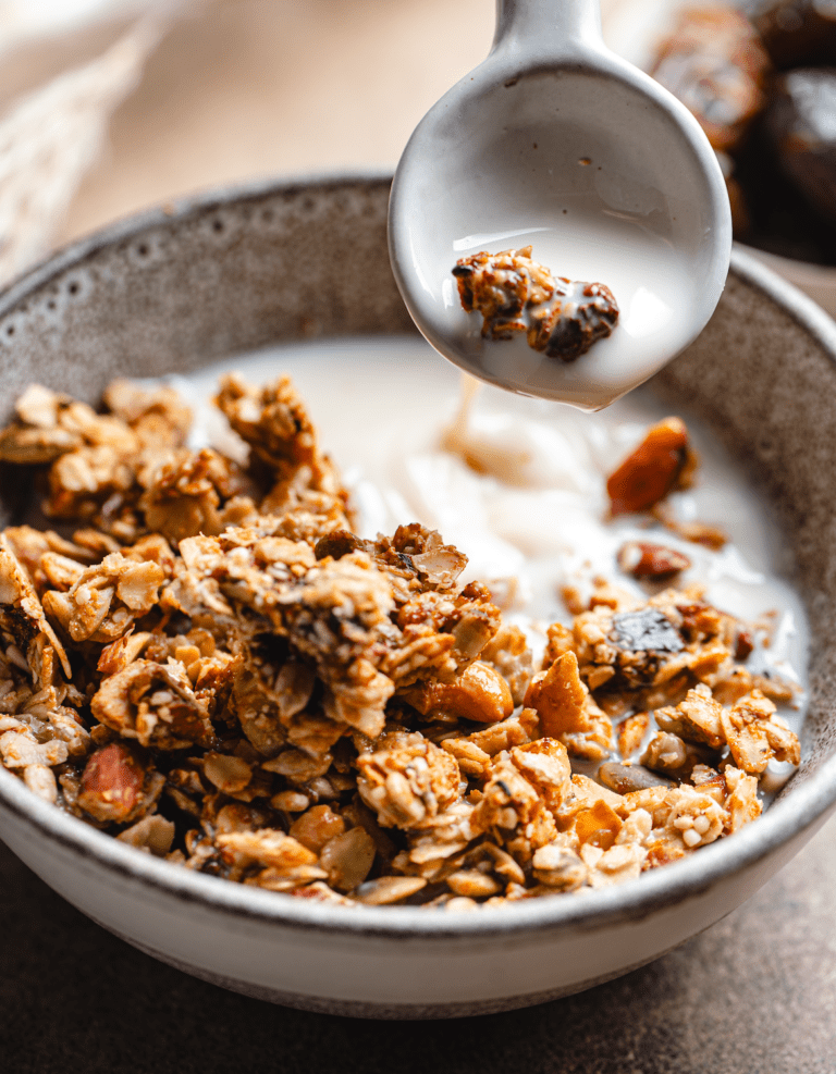 Tahini Date & Cacao Nib Granola
